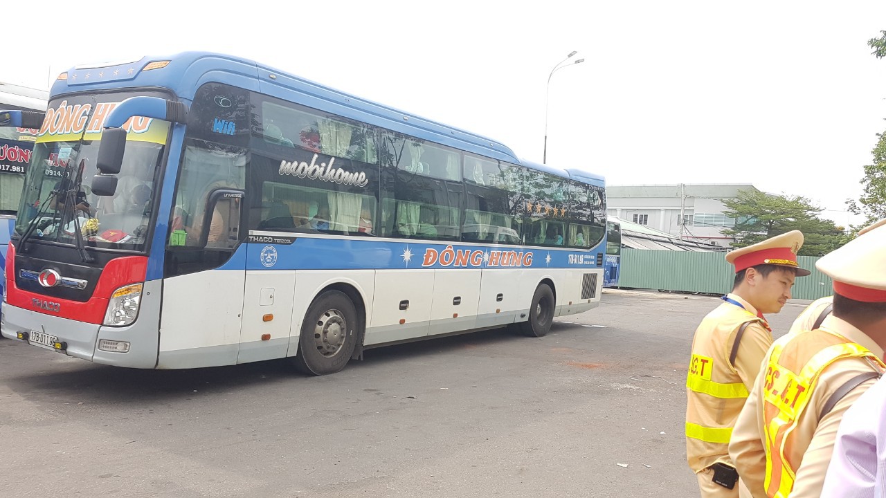 Phát hiện tài xế xe khách trên đường cao tốc dương tính với ma túy