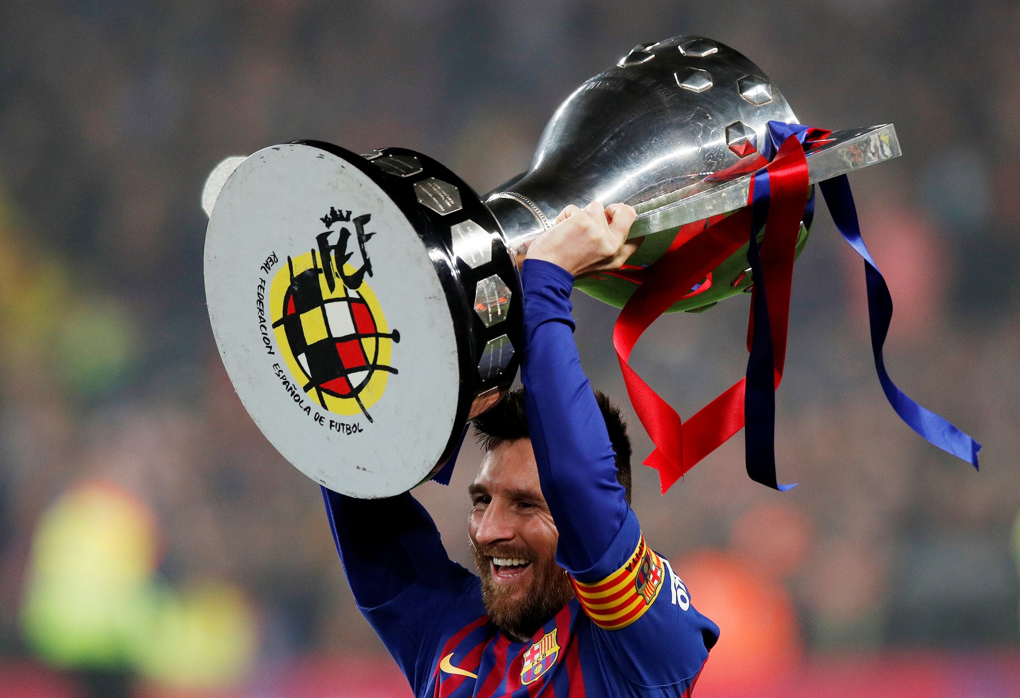 Messi rực sáng, Barcelona lên ngôi bá chủ La Liga