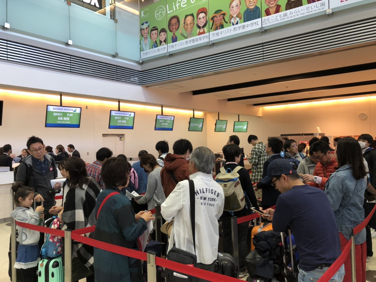 Bamboo Airways đưa những vị kh&aacute;ch đầu ti&ecirc;n đến Nhật Bản - Ảnh 6.