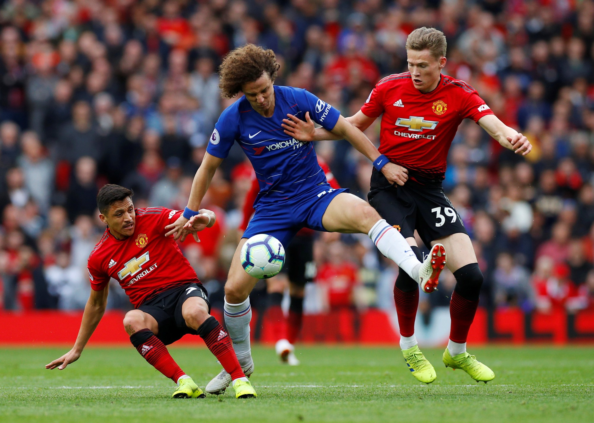 CĐV ngụy tạo lịch đấu Ngoại hạng Anh, lỡ đại chiến M.U - Chelsea