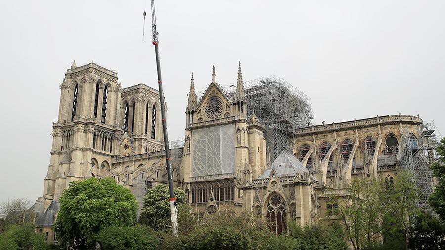Bầu kh&ocirc;ng kh&iacute; Paris bị nhiễm độc ch&igrave; - Ảnh 1.