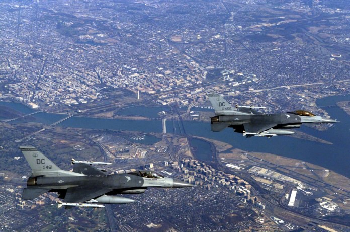 Mỹ điều F-16 chặn máy bay lạ trên bầu trời thủ đô Washington