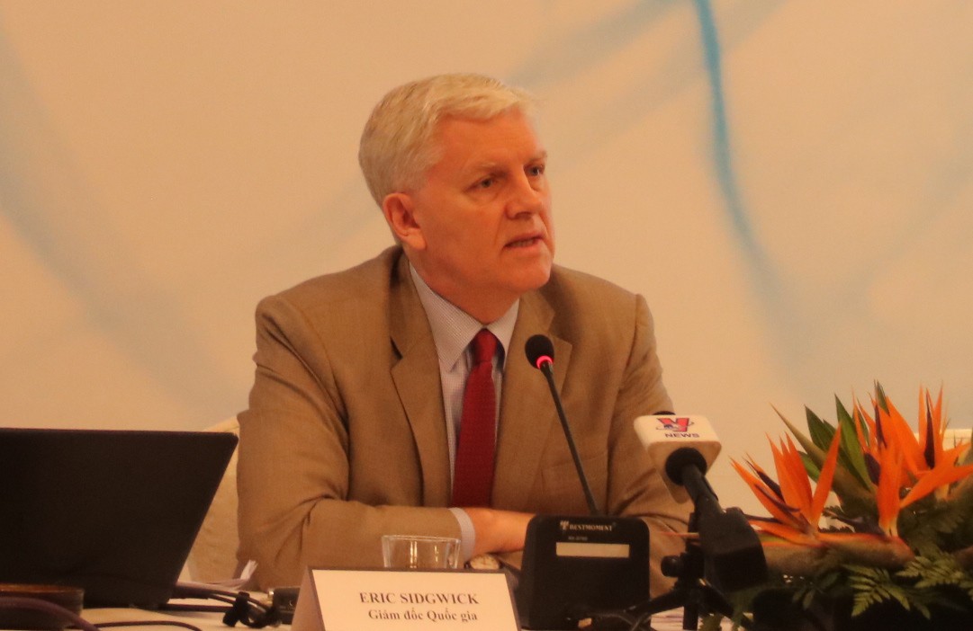 ADB nói về việc liên tiếp tăng giá điện, xăng