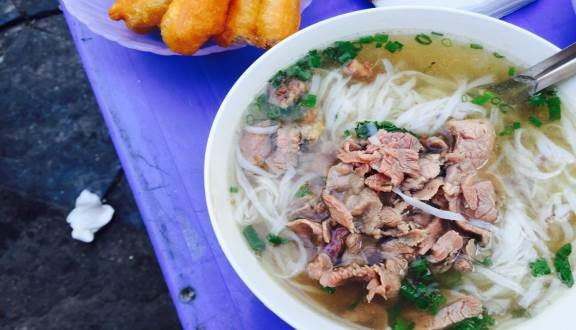 Vòng quanh phố cổ nếm món ngon khó cưỡng của Hà thành - Ảnh 3.