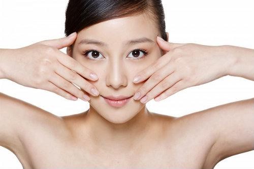 Mẹo chăm sóc da khi đi du lịch vừa nhanh vừa đơn giản - Ảnh 10.