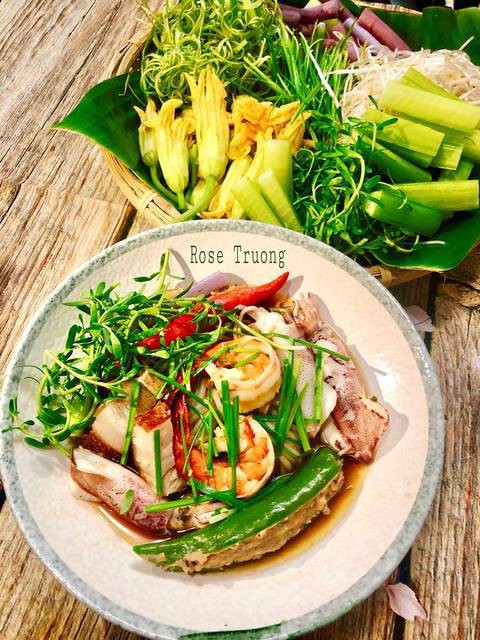 Nghỉ lễ trổ tài nấu món bún mắm của người miền Tây - Ảnh 6.