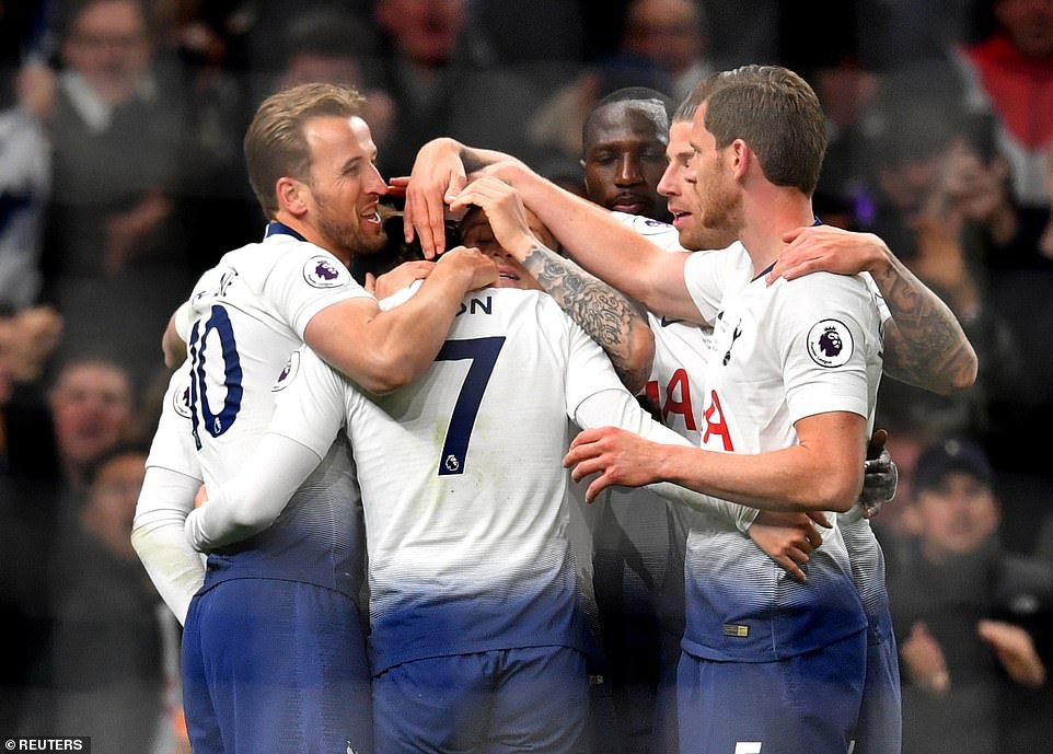 Son Heung-min lập đại công trên sân mới tỉ bảng của Tottenham
