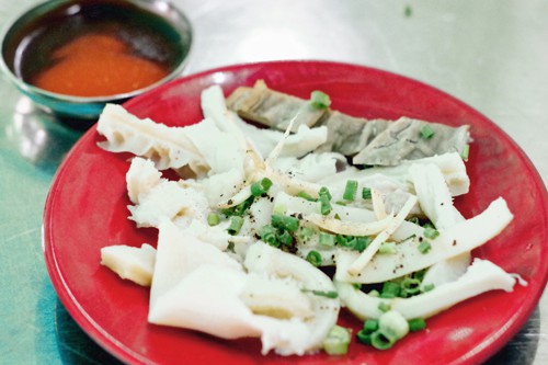 Qu&aacute;n ch&aacute;o l&ograve;ng b&ograve; vi&ecirc;n 40 năm ở TP HCM - Ảnh 1.