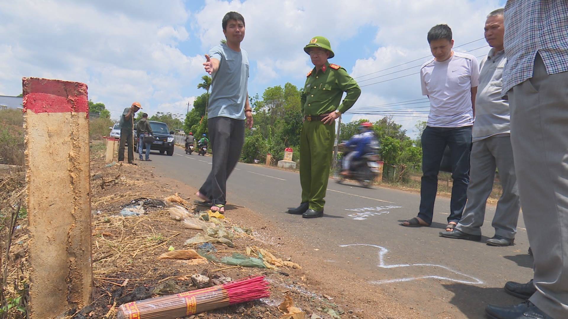 Đ&aacute;nh chết vợ rồi tạo hiện trường giả vụ tai nạn v&agrave; kh&oacute;c thương - Ảnh 1.