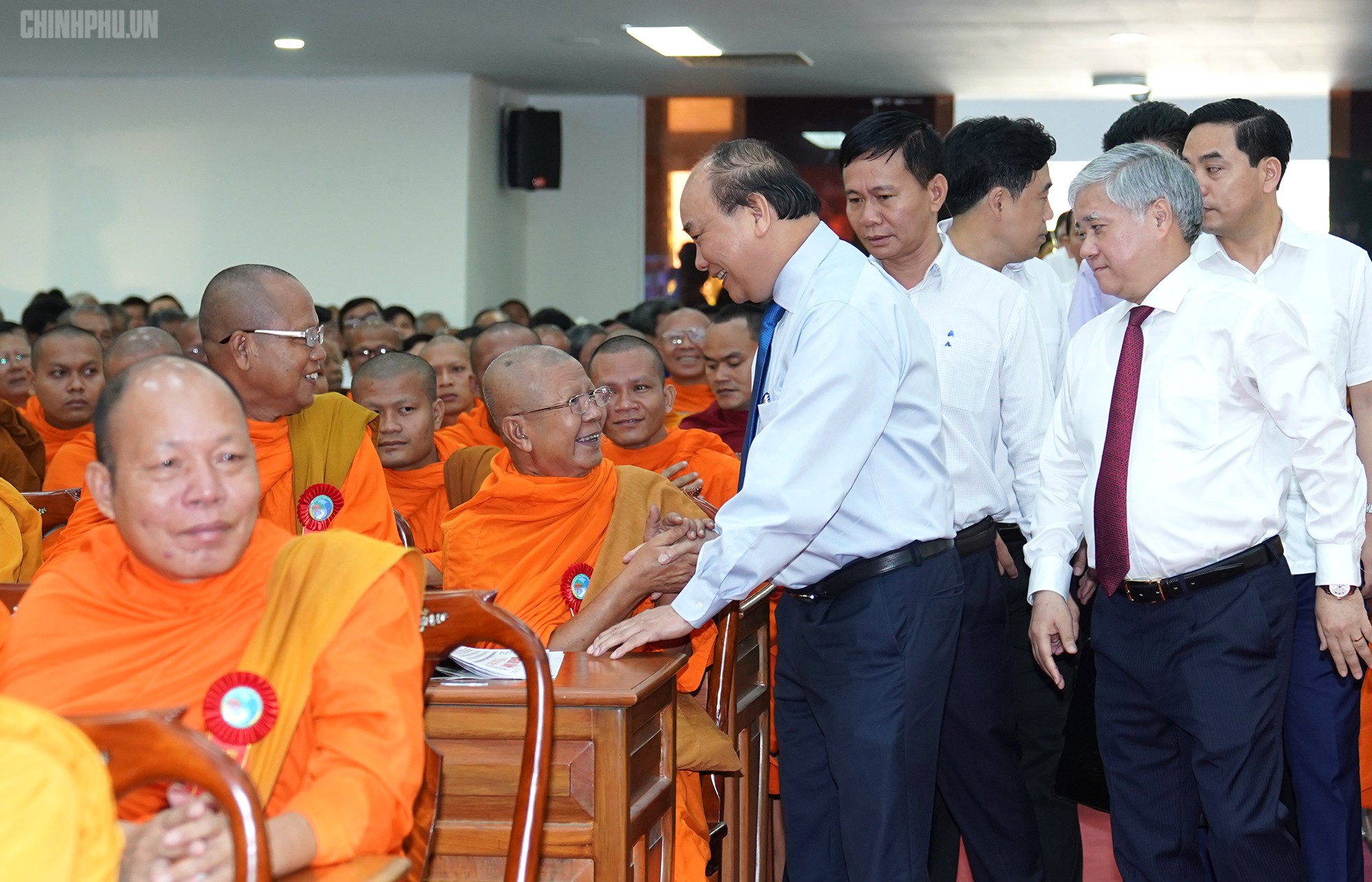 Thủ tướng k&ecirc;u gọi đồng b&agrave;o Khmer t&iacute;ch cực x&acirc;y dựng n&ocirc;ng th&ocirc;n mới - Ảnh 3.