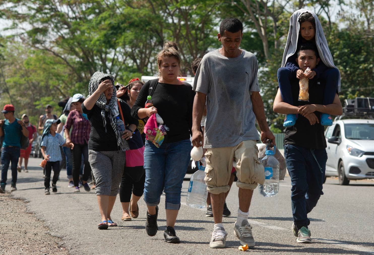 &Ocirc;ng Donald Trump cho x&acirc;y tường bi&ecirc;n giới với Mexico d&agrave;i kh&ocirc;ng tưởng - Ảnh 3.