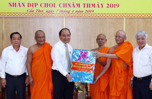 Thủ tướng Nguyễn Xuân Phúc chúc Tết đồng bào Khmer