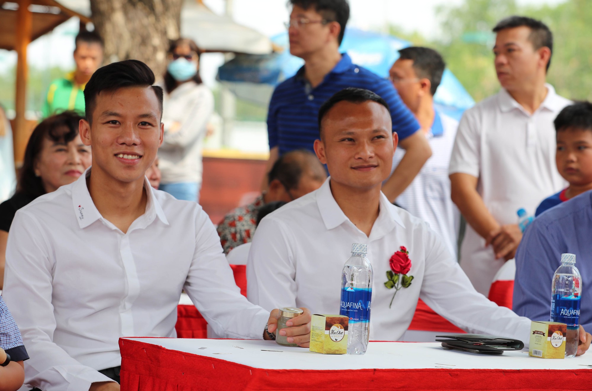 Quế Ngọc Hải, Trọng Hoàng bất lực trong trận đấu "7 chấp 15" với học viên nhí trường SFA