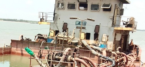 Lột trần hoạt động mờ ám của 4 phương tiện thủy trên biển Cần Giờ
