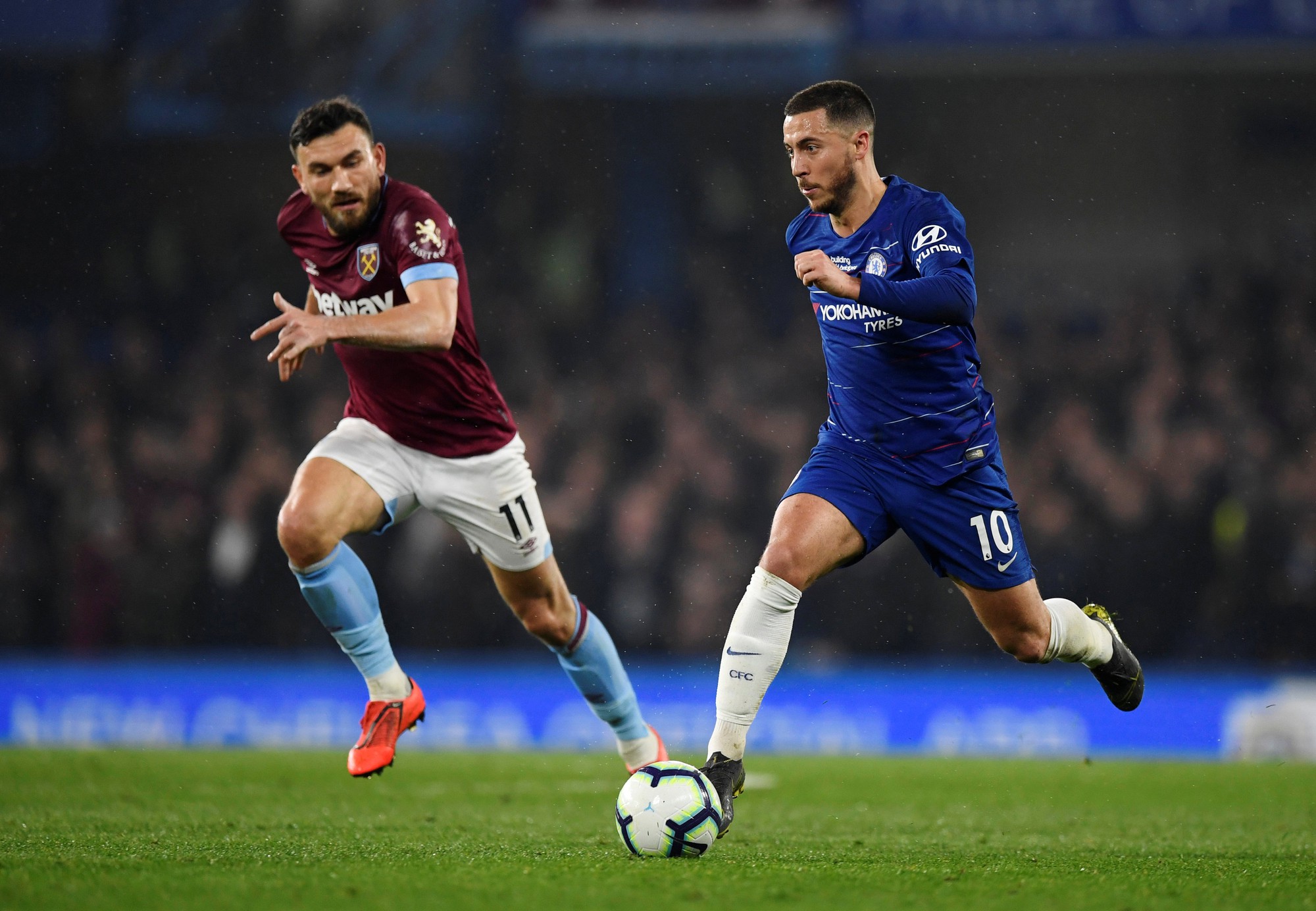 Hazard phủ nhận đến Real: Chiêu trò tăng lương hay tình nghĩa thật sự? - Ảnh 2.