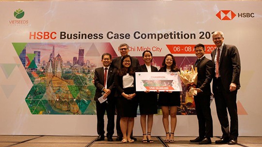 Sinh viên RMIT giành giải nhất cuộc thi giải quyết tình huống kinh doanh
