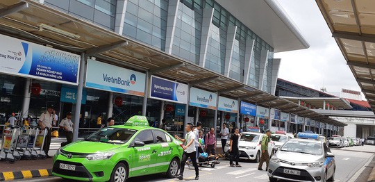 Nên bỏ tên gọi "xe hợp đồng điện tử"!