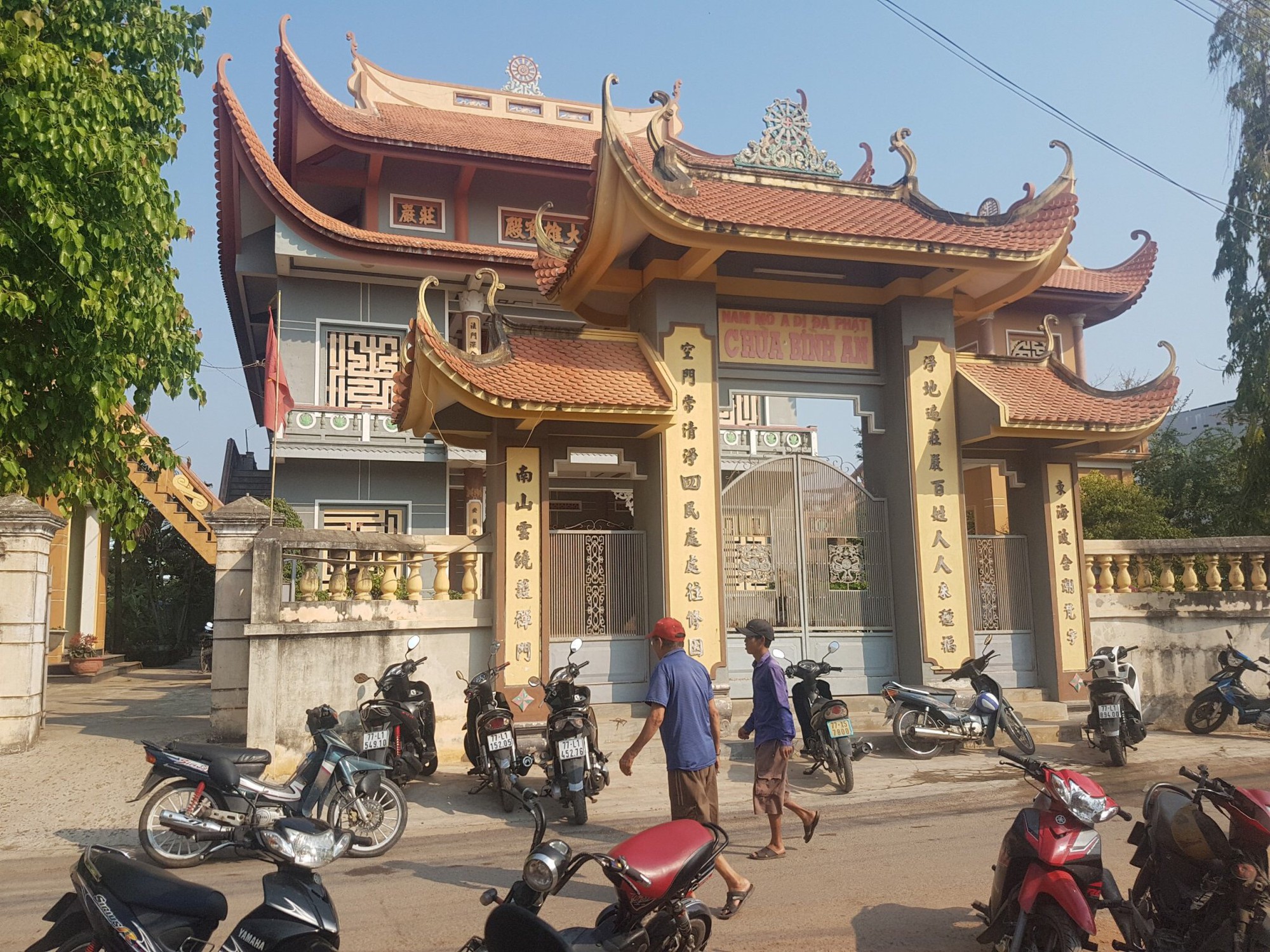 Bàng hoàng khi phát hiện thanh niên chết treo cổ trong chùa