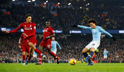 Nghẹt thở cuộc đua v&ocirc; địch Giải Ngoại hạng Anh: Liverpool chờ ph&eacute;p mầu - Ảnh 1.
