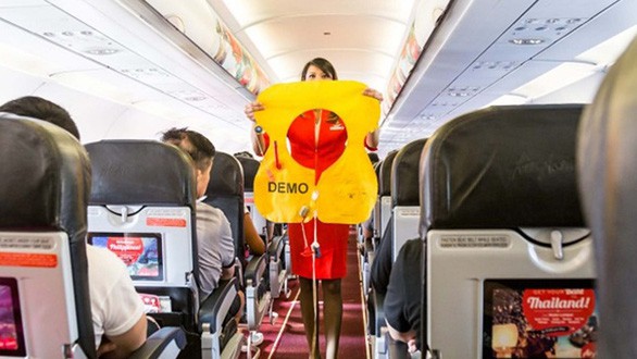 Những món đồ nào được phép mang ra khỏi máy bay?