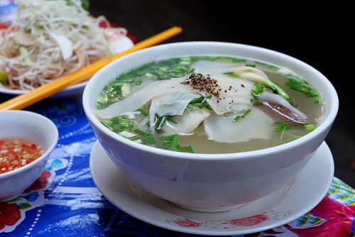 Quán miến vịt 60 năm vẫn đông khách ở TP HCM