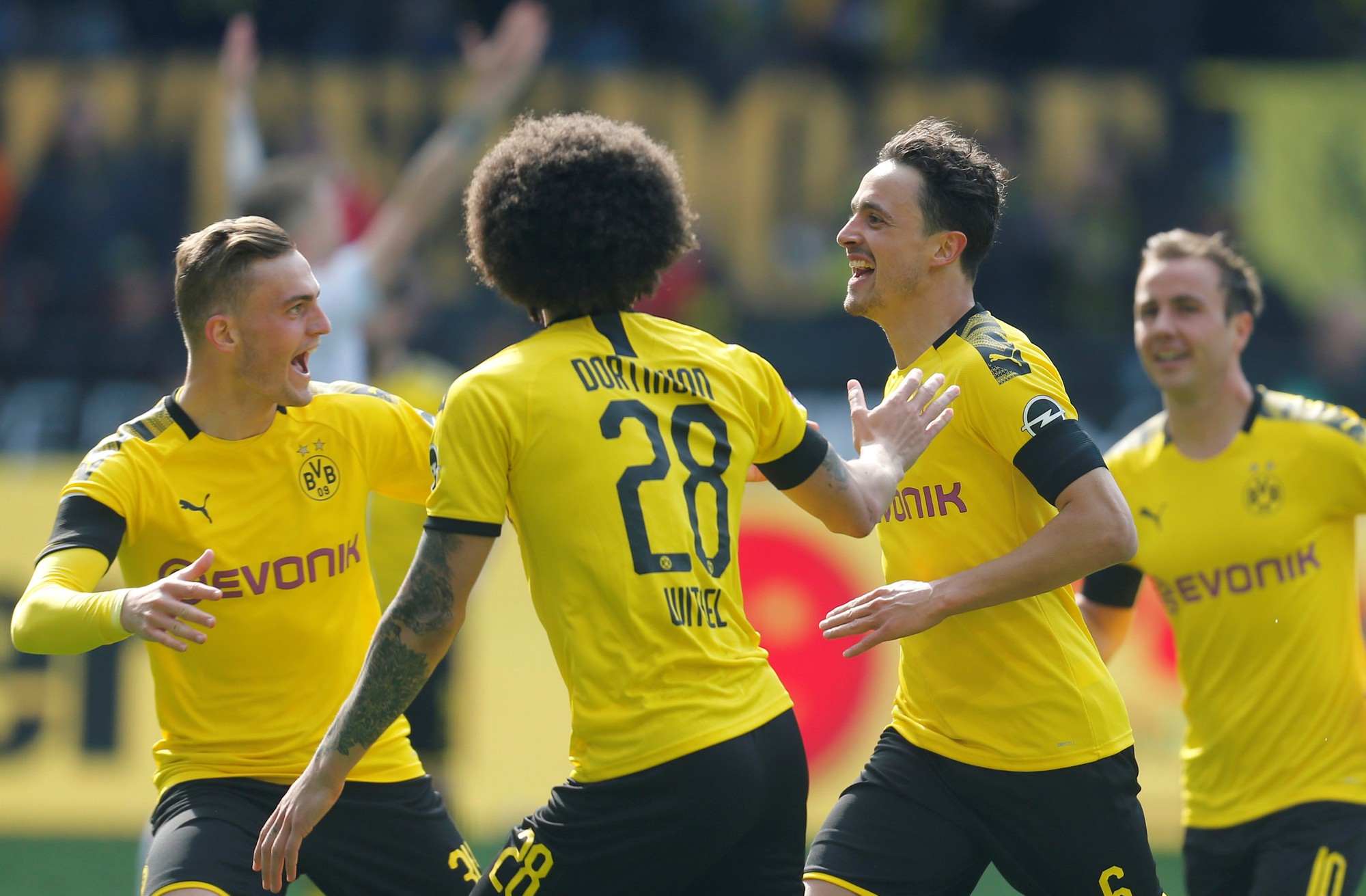 Bundesliga: Hấp dẫn đến giọt cuối c&ugrave;ng - Ảnh 4.