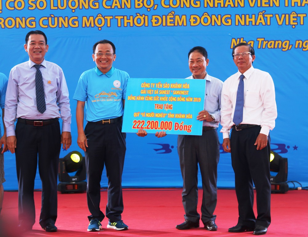 Giải việt d&atilde; 2.222 người của Yến s&agrave;o Kh&aacute;nh H&ograve;a lập kỷ lục Việt Nam - Ảnh 10.
