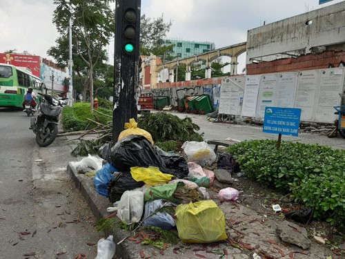 Dọn rác từ đâu?