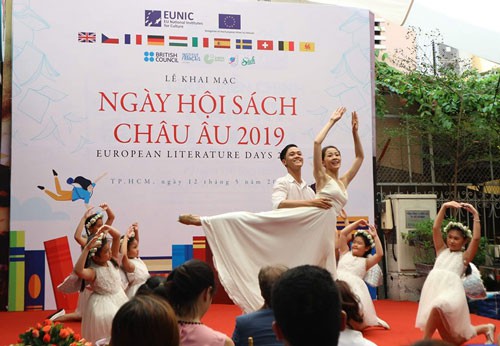 Đến bao giờ có "ngày sách Việt Nam" ở châu Âu?
