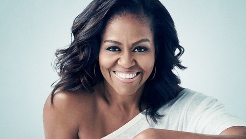 Nhà văn trẻ đánh bại bà Michelle Obama