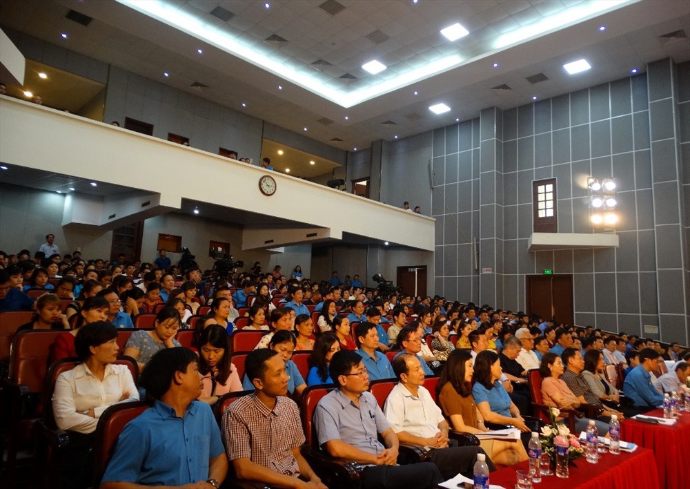 Lãnh đạo tỉnh Thanh Hóa đối thoại với công nhân