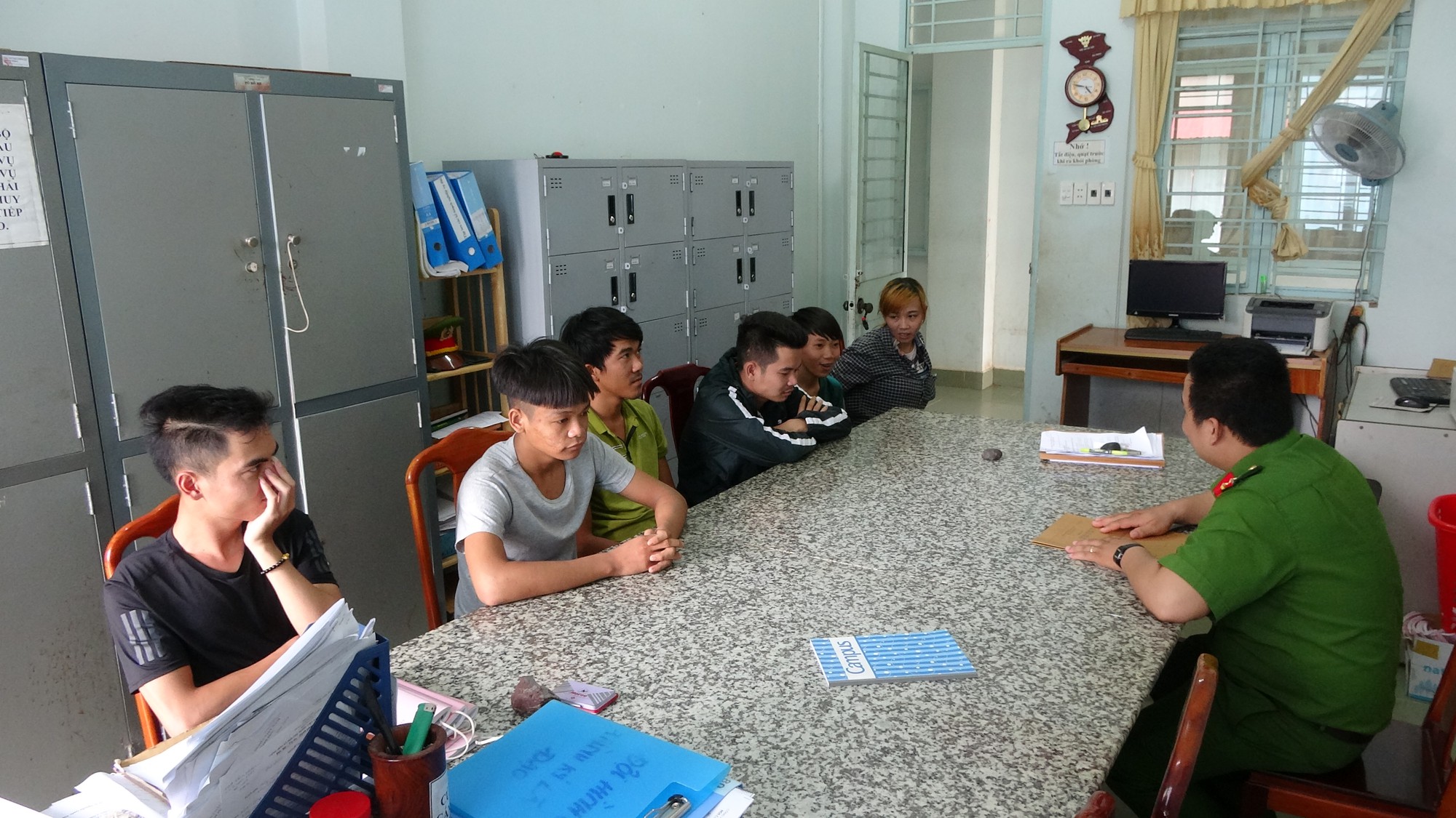 Triệt xóa băng cho vay nặng lãi dùng bom xăng đe dọa nạn nhân