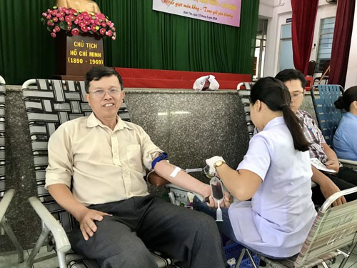 CNVC-LĐ hiến máu cứu người