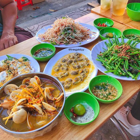 Ngày hè rủ bạn bè nhâm nhi ốc ngon tại 5 địa chỉ ở TP HCM