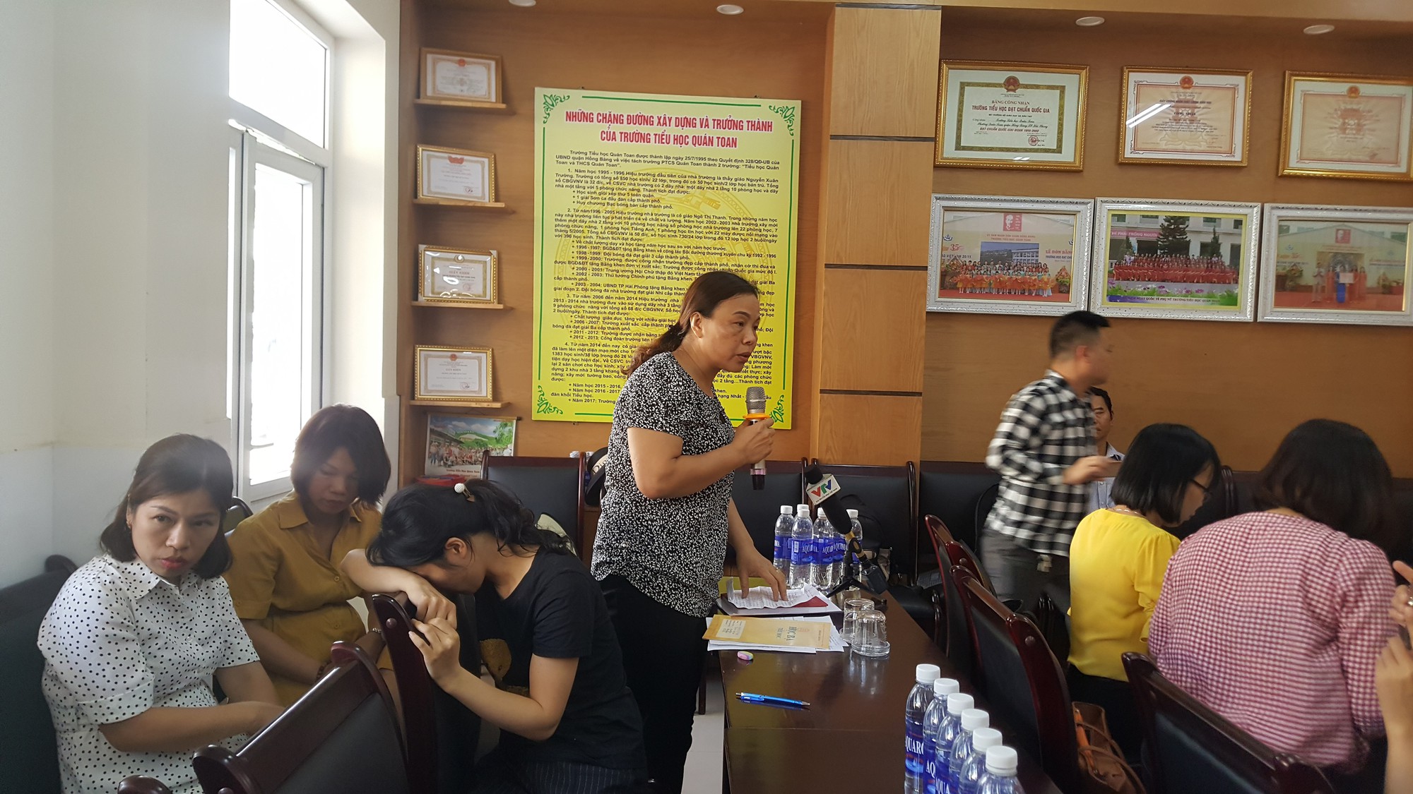 Chủ tịch TP Hải Phòng chỉ đạo khẩn vụ 2 giáo viên dùng "đòn roi" với hàng loạt học sinh