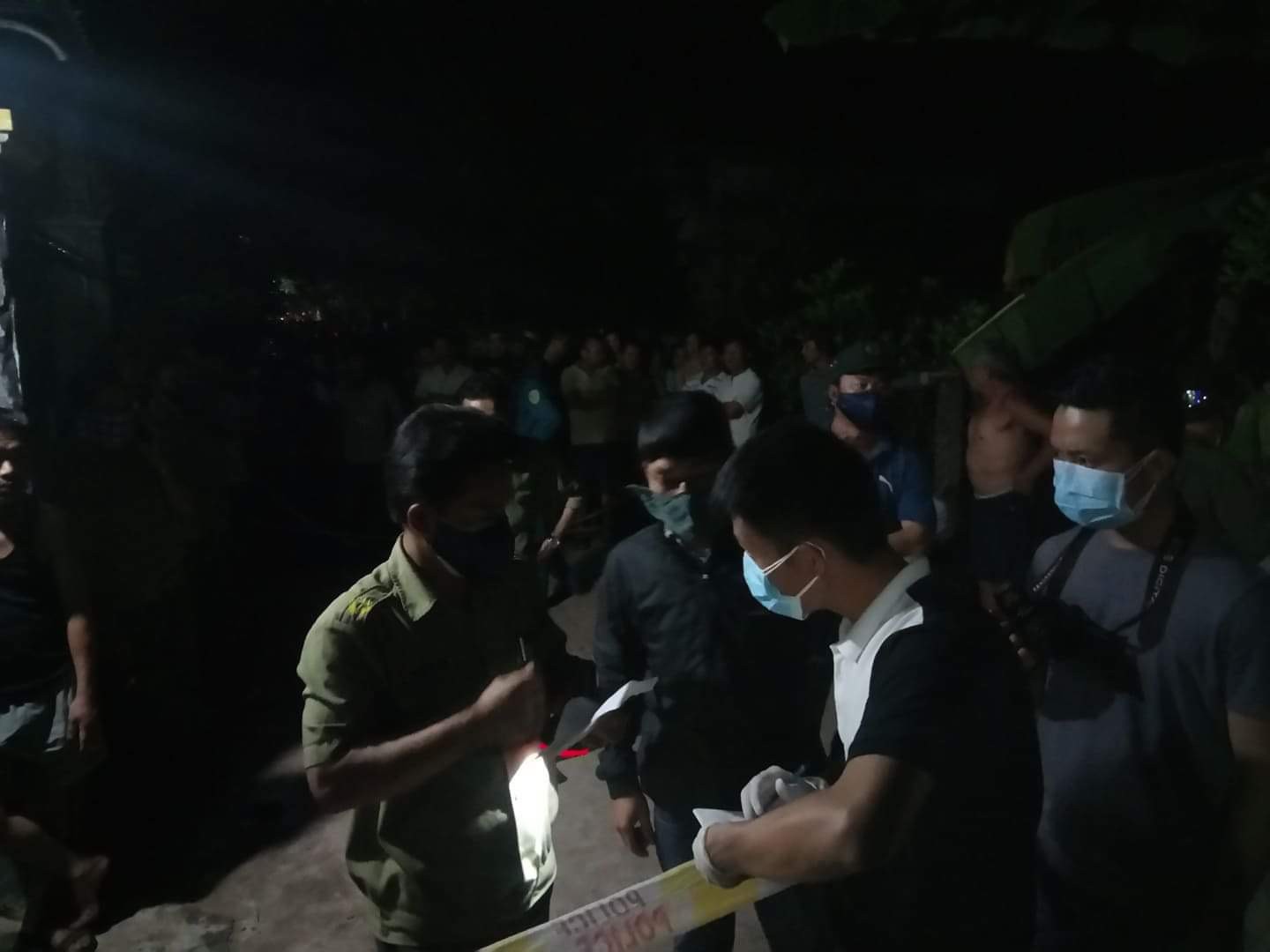 Nghi án giết người rồi bỏ vào bồn nhựa, đổ bê tông lên trên