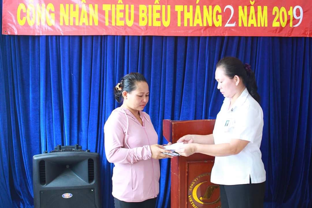 Nhiều hoạt động hỗ trợ công nhân khó khăn