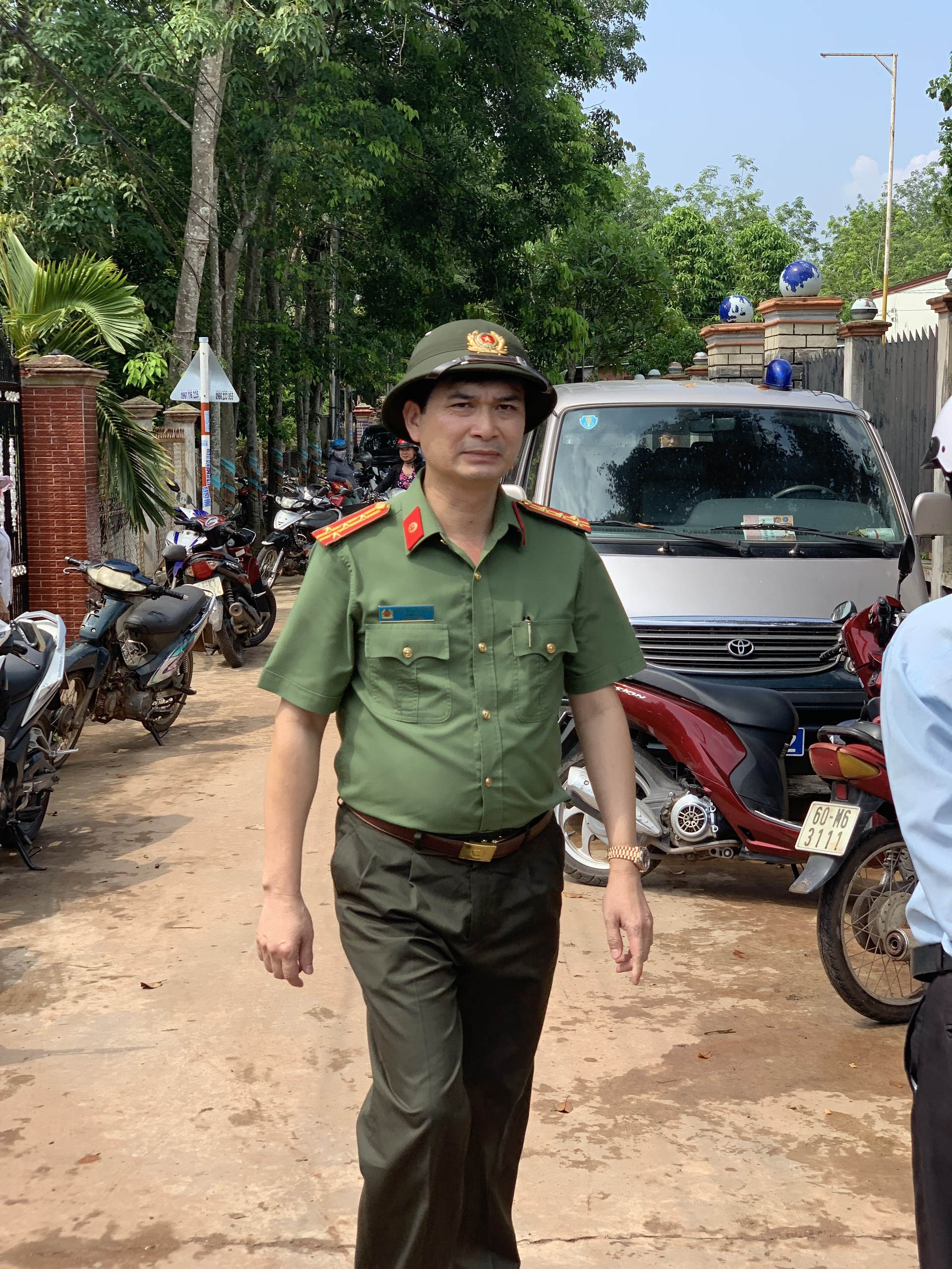 Vụ đổ b&ecirc; t&ocirc;ng, giấu x&aacute;c: Truy t&igrave;m danh t&aacute;nh hai thi thể nam - Ảnh 3.