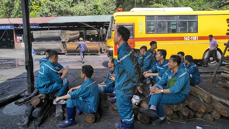 2 người tử vong, 3 người bị thương trong vụ nổ lò than