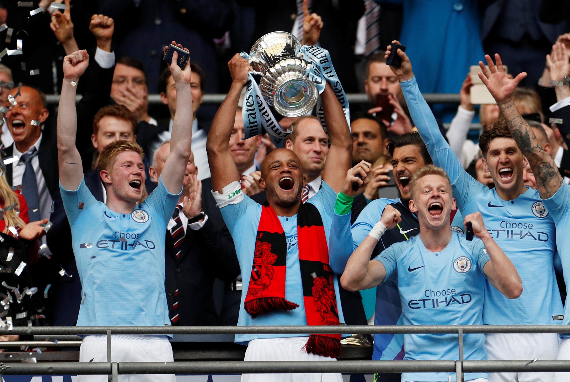 V&ugrave;i dập Watford, Man City đoạt ng&ocirc;i v&ocirc; địch FA Cup sau 8 năm - Ảnh 8.