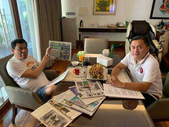 Trợ lý bác tin đồn Tổng thống Duterte ngưng tim, ngưng thở - Ảnh 1.