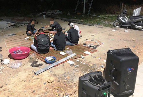 Loay hoay hạ nhiệt "cơn sốt hát"