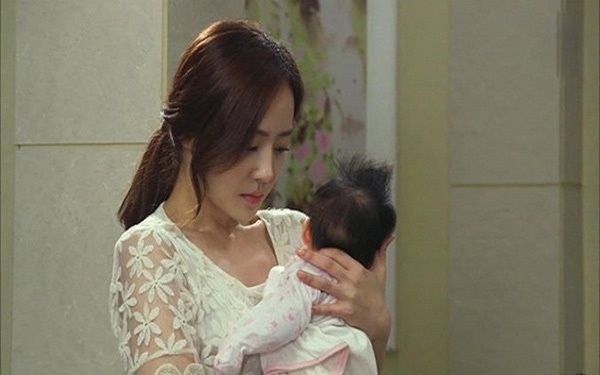 Lấy chồng sớm lời ru c&oacute; buồn th&ecirc;m? - Ảnh 2.