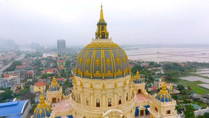 Cho&aacute;ng ngợp trước l&acirc;u đ&agrave;i ng&agrave;n tỉ đồng của đại gia Ninh B&igrave;nh - Ảnh 2.