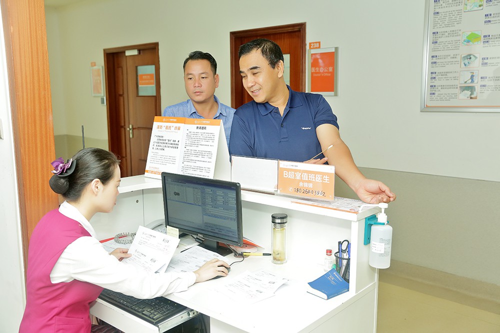 Tầm soát bệnh lý cùng Quyền Linh, đừng để có bệnh rồi mới lo chữa. - Ảnh 1.