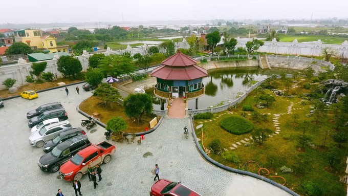 Cho&aacute;ng ngợp trước l&acirc;u đ&agrave;i ng&agrave;n tỉ đồng của đại gia Ninh B&igrave;nh - Ảnh 3.