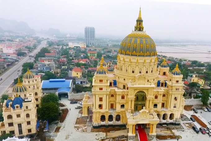 Cho&aacute;ng ngợp trước l&acirc;u đ&agrave;i ng&agrave;n tỉ đồng của đại gia Ninh B&igrave;nh - Ảnh 6.