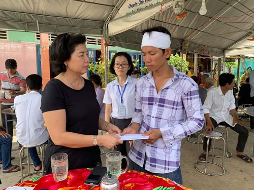 C&Ocirc;NG ĐO&Agrave;N DỆT MAY VIỆT NAM: Hỗ trợ gia đ&igrave;nh c&ocirc;ng nh&acirc;n kh&oacute; khăn - Ảnh 1.