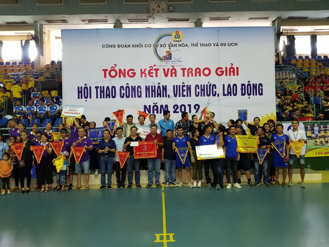 Tạo sân chơi cho người lao động - Ảnh 1.
