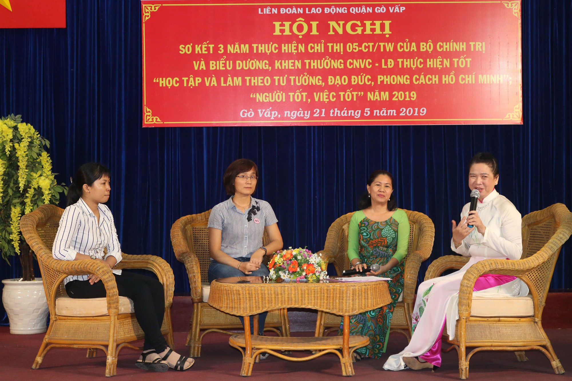 Tuy&ecirc;n dương gương điển h&igrave;nh học tập v&agrave; l&agrave;m theo gương B&aacute;c Hồ - Ảnh 1.